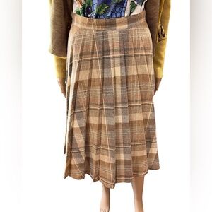 Vintage 80’s plaid accordion style wool blend skirt